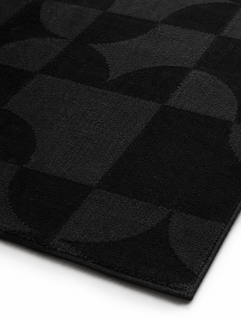 The Vesper Rug — Luxury Modern Geometric Polyester Rug