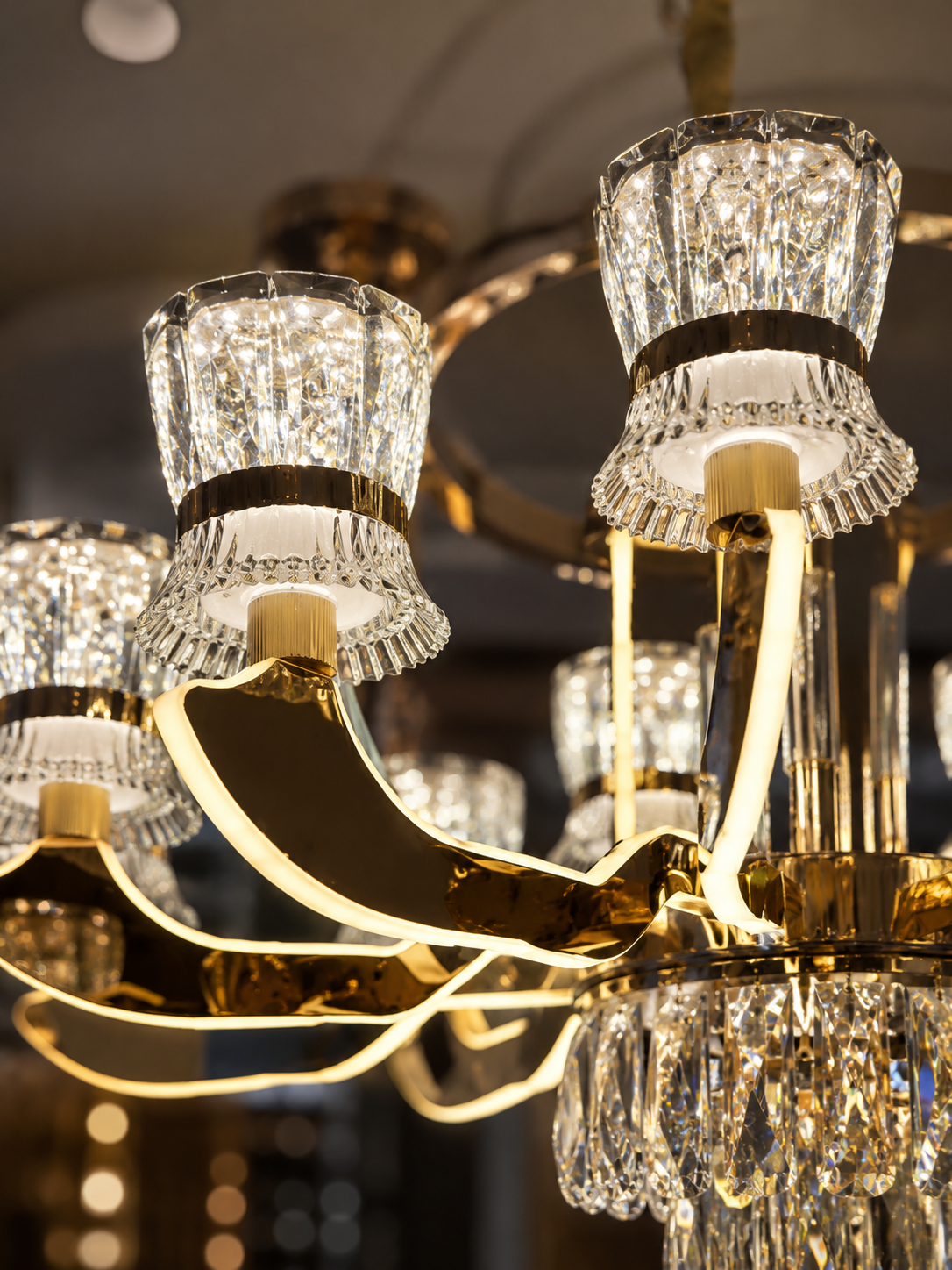 The Valerisse Crown — Luxury Gold Crystal Chandelier
