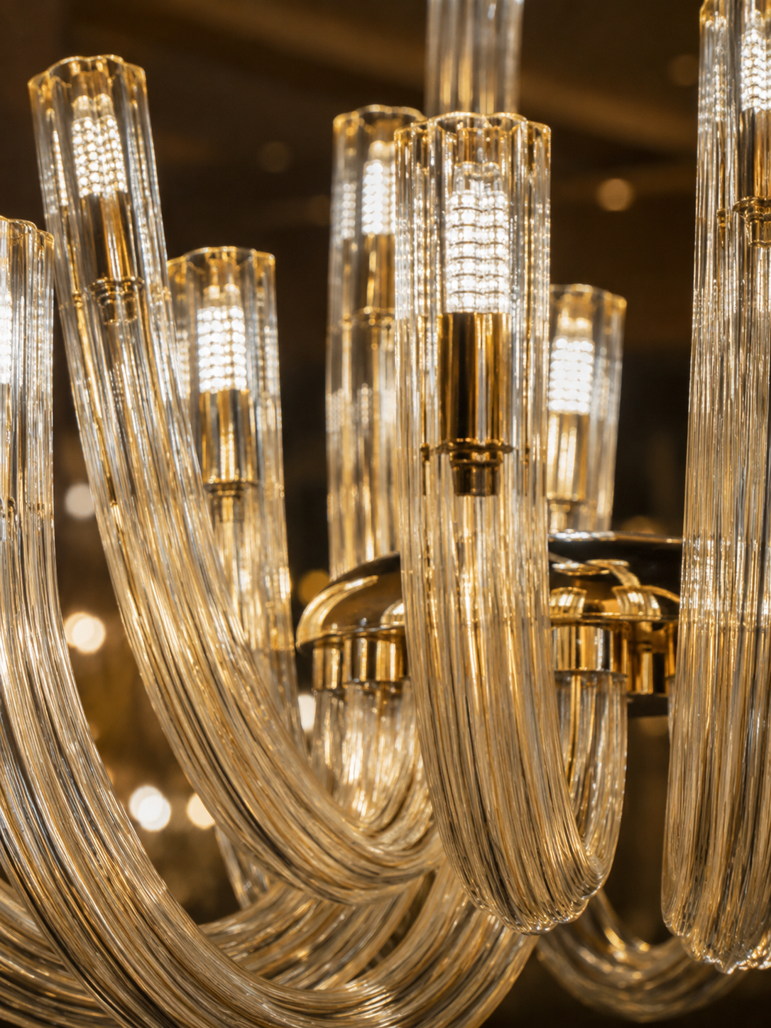 The Elvaron Chandelier — Luxury Sculptural Glass Multi-Arm Chandelier