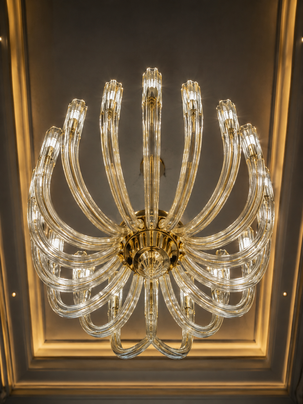 The Elvaron Chandelier — Luxury Sculptural Glass Multi-Arm Chandelier