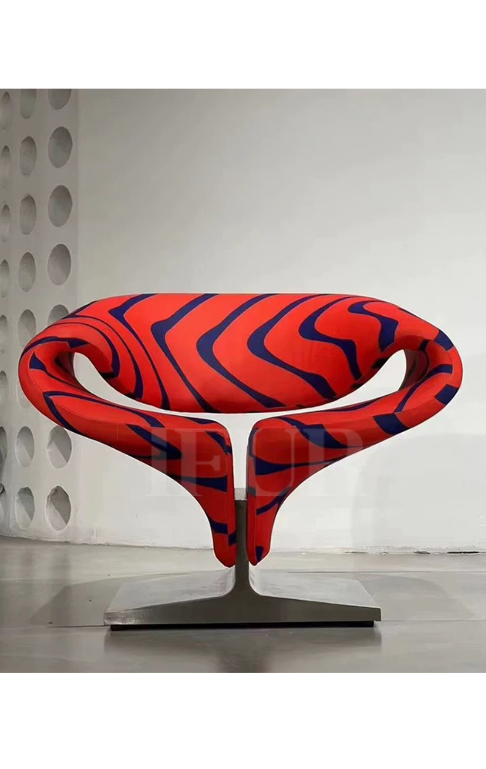 Sculpted Stream Lounge Chair