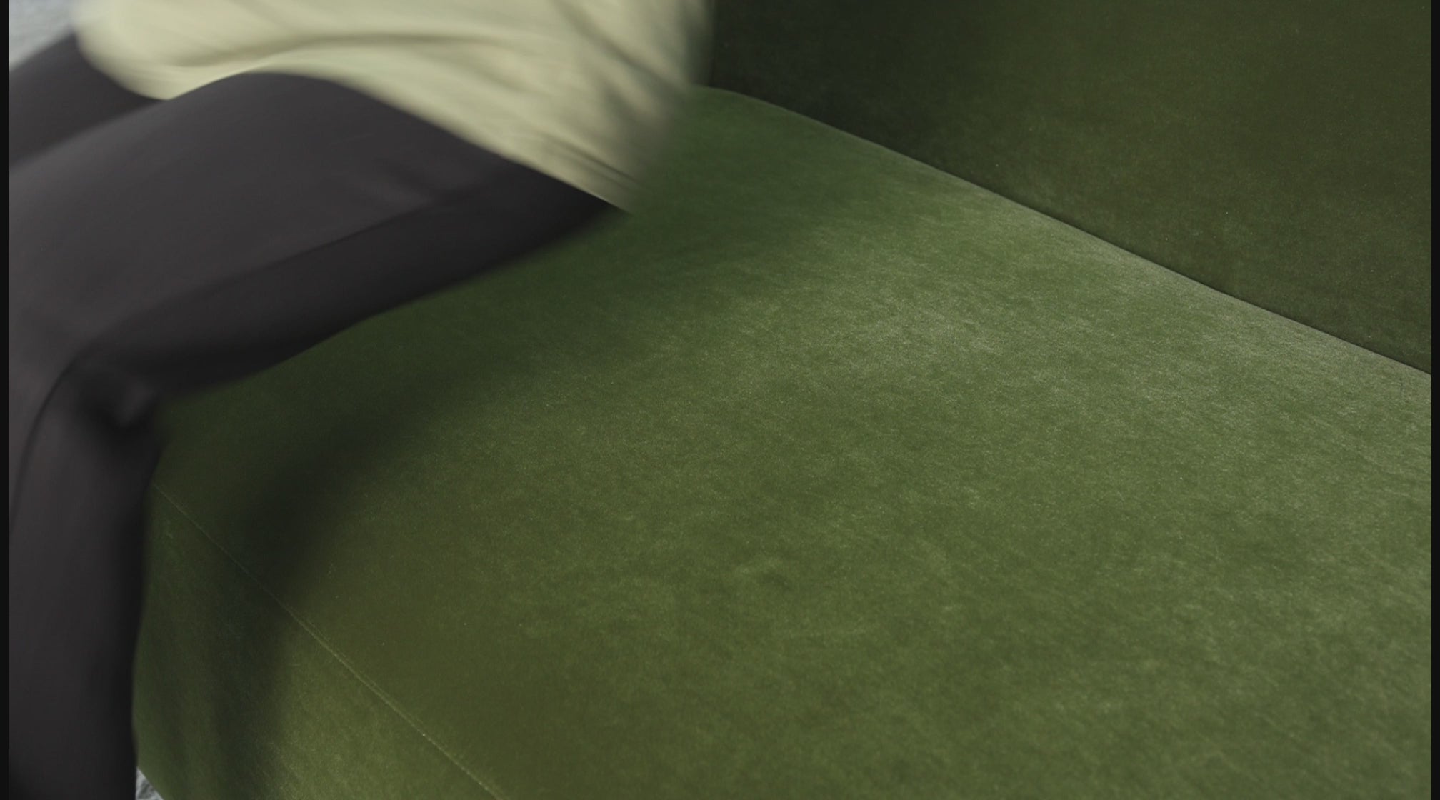 Greenia Modern 4 Seater - Curved Shaped Velvet Upholstered Sofa With Table