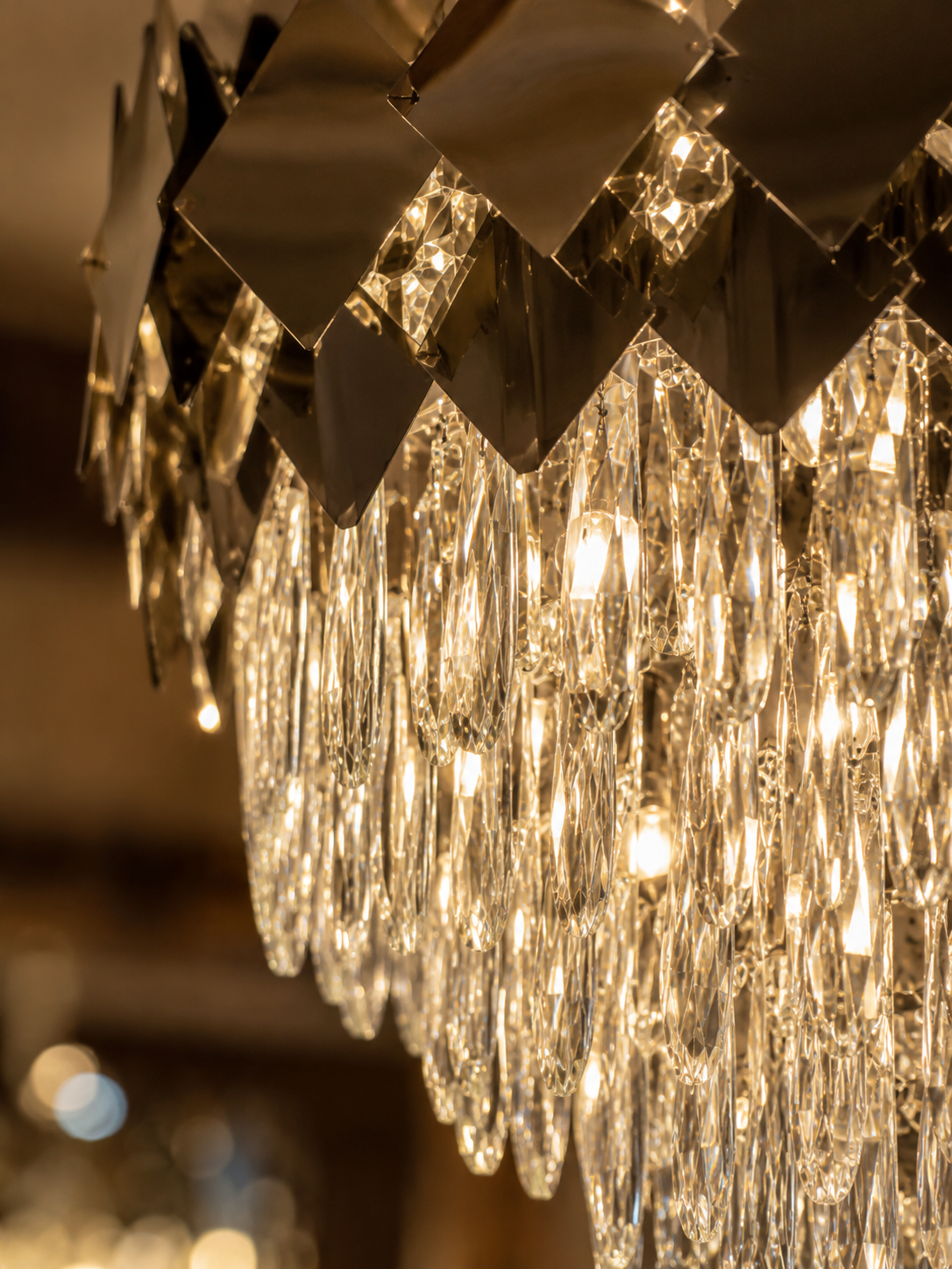 The Dorevian Chandelier — Luxury Geometric Crystal Cascade Chandelier